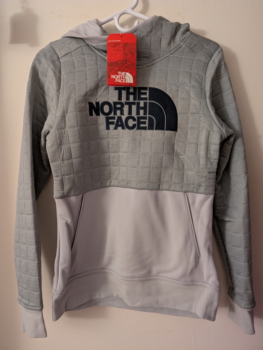 The North Face Women’s Quilted Colorblock Hoodie NWT